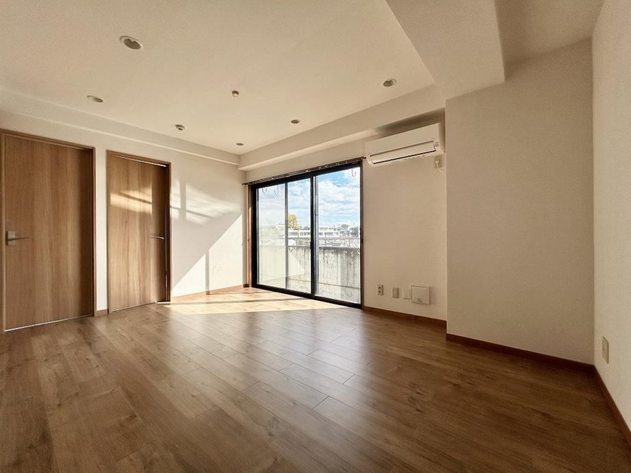 Conveniently Located 3LDK Apartment Near Seijo-Gakuenmae Station - Photo 1