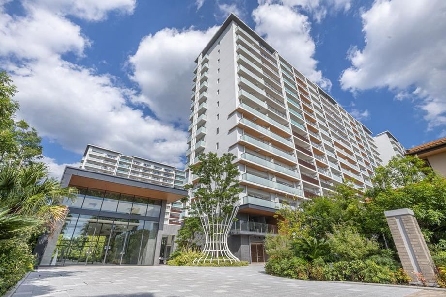 High-Level 3LDK Apartment in Ebina - Photo 1