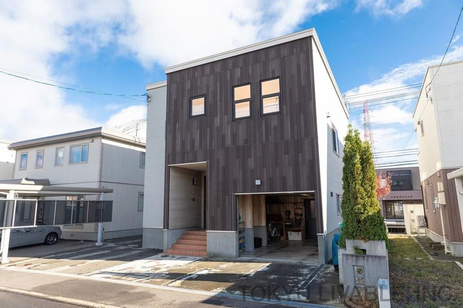 4LDK+S house in Kita Ward, Sapporo, Hokkaido - Photo 1