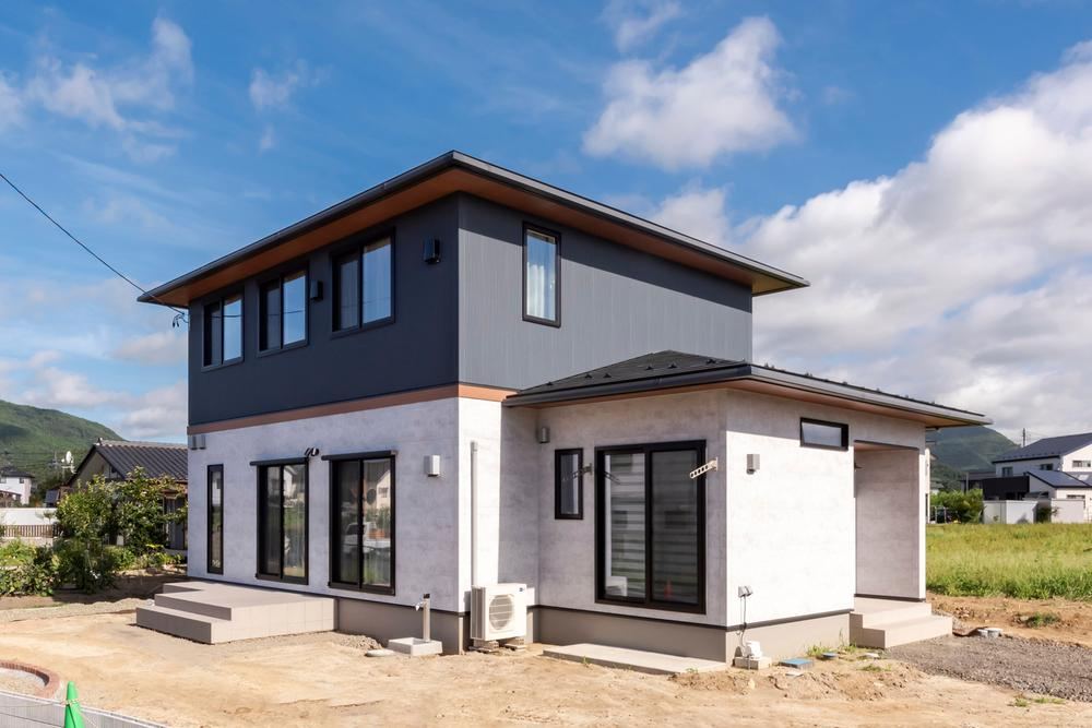 Flexible 4SLDK Home with Indoor Drying Room in Hirano, Fukushima - Photo 1