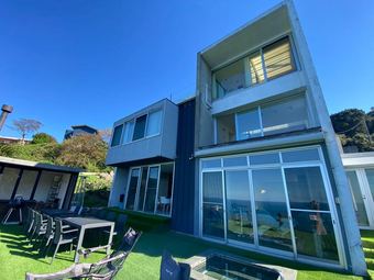 Stunning 2LLDDKK+3S Resort House with Rooftop Terrace in Itoshima