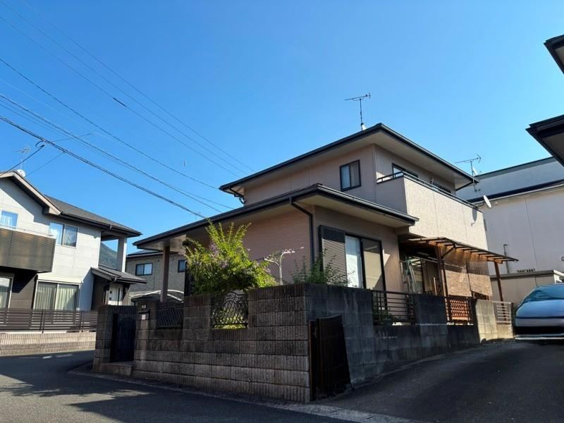 Quiet 3LDK Home with Ample Parking - Photo 1
