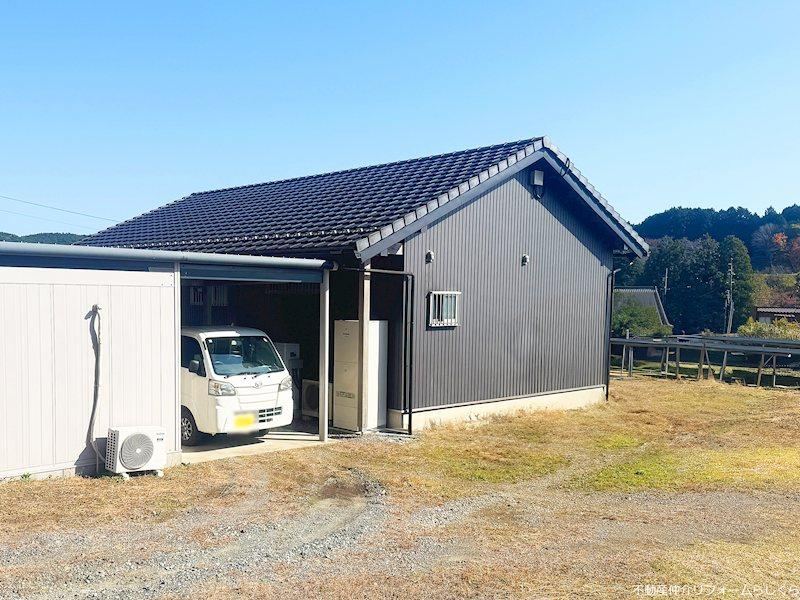 Cozy 2LDK Bungalow with Ample Storage in Shinshiro - Photo 1