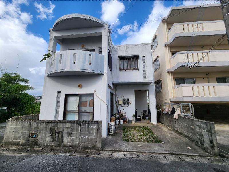 Tranquil 4LDK Home Near Bus Stop - Photo 1