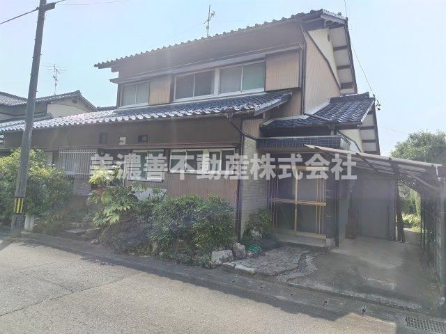 Spacious 6DK House in Nagara - Photo 1