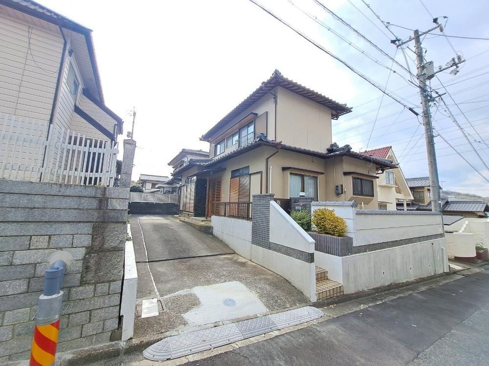 Affordable 4DK Home in Kurashiki - Photo 1