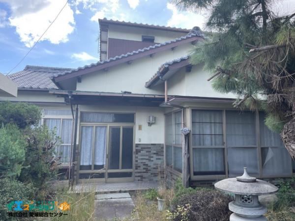 Spacious 5K Detached House with Large Backyard - Photo 1
