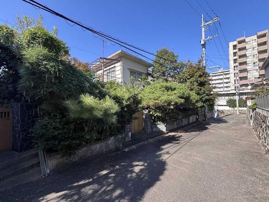 327 m² land in Sawara Ward, Fukuoka - Photo 1