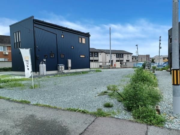 Spacious Land Near Major Commercial Facilities in Higashine - Photo 1