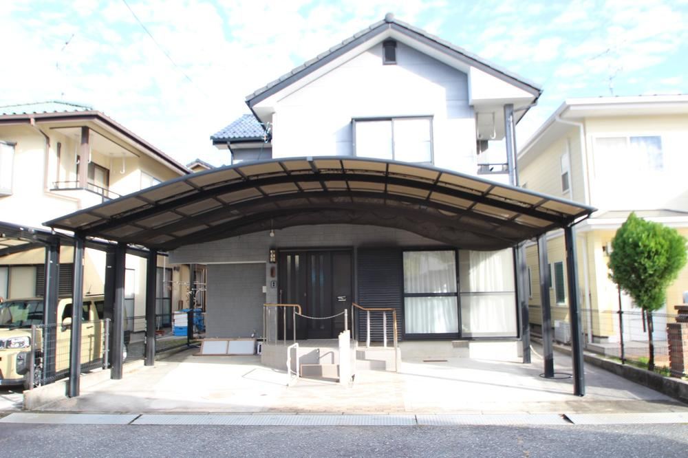 Barrier-Free 5LDK Home Ideal for Seniors - Photo 1