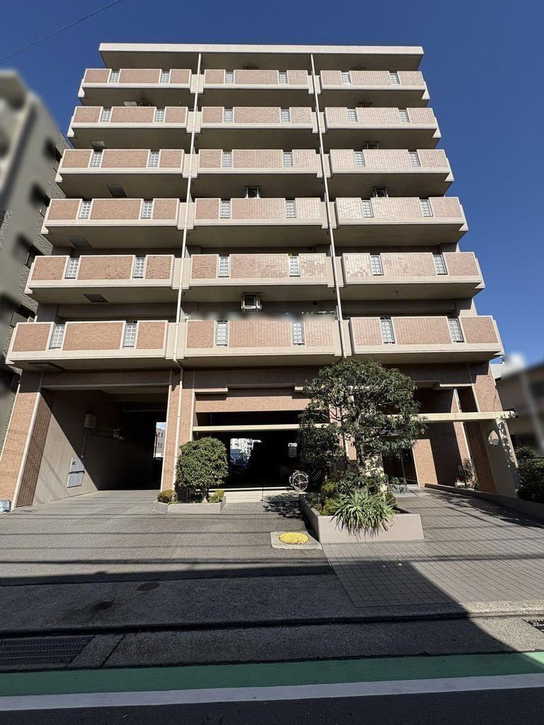 Sunny 2LDK+S Apartment Near Hon-Atsugi Station - Photo 1