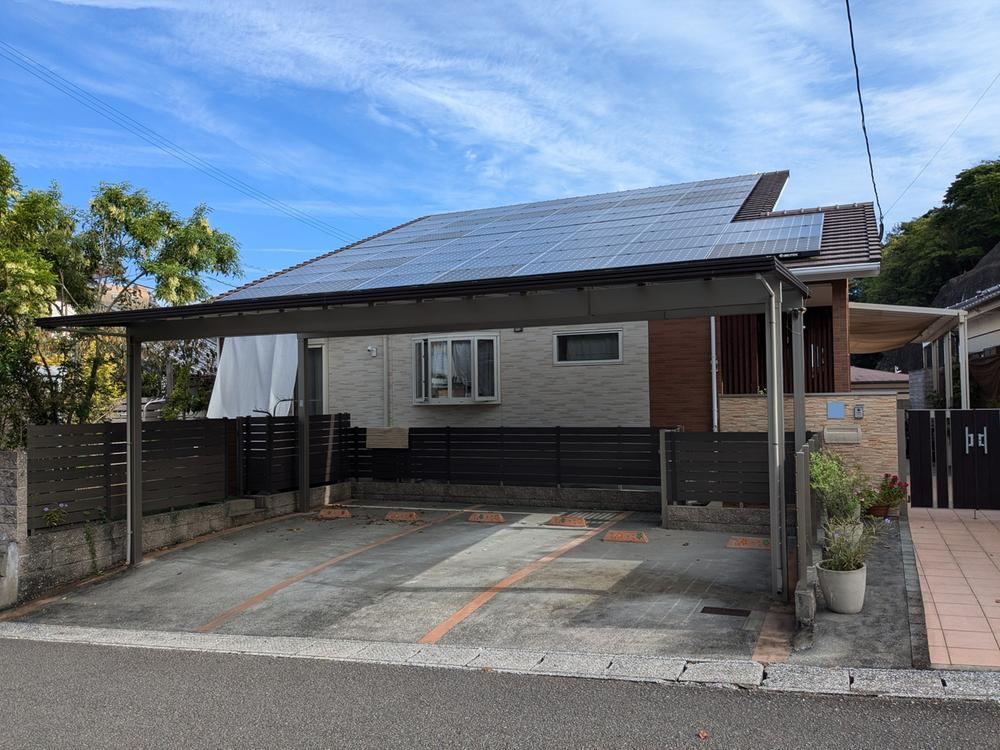 Modern 7LDK Home with Solar Power in Hirajo Nishi, Miyazaki - Photo 1