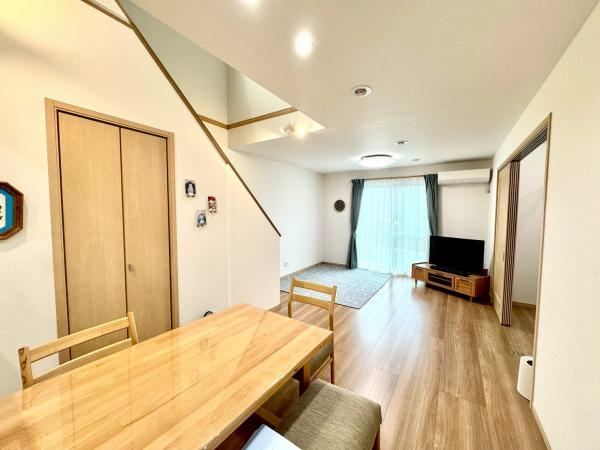 Modern 5LDK Home with Underfloor Heating in Kumatori - Photo 1