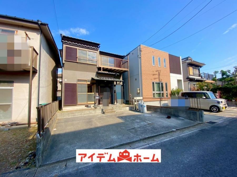 Welcoming 4LDK House Near Amenities - Photo 1