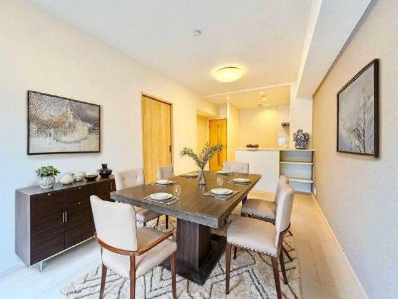 Luxurious 3LDK Apartment with Thoughtful Renovation - Photo 1