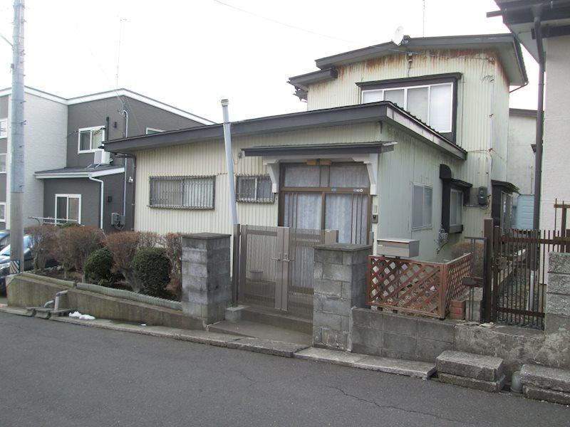 Spacious Land Near Schools in Same Town - Photo 1