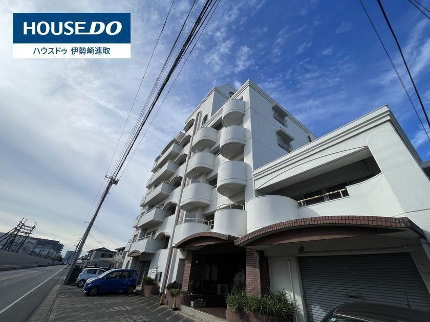 3DK apartment in Ota, Gunma - Photo 1