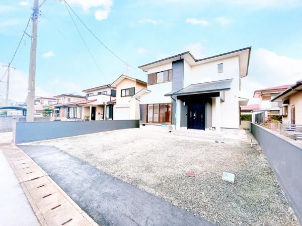 Renovated 4LDK House Near Hizen-Hama Station - Photo 1