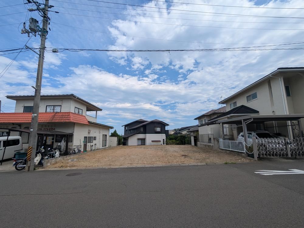 No Building Conditions on Spacious Land in Sendai - Photo 1