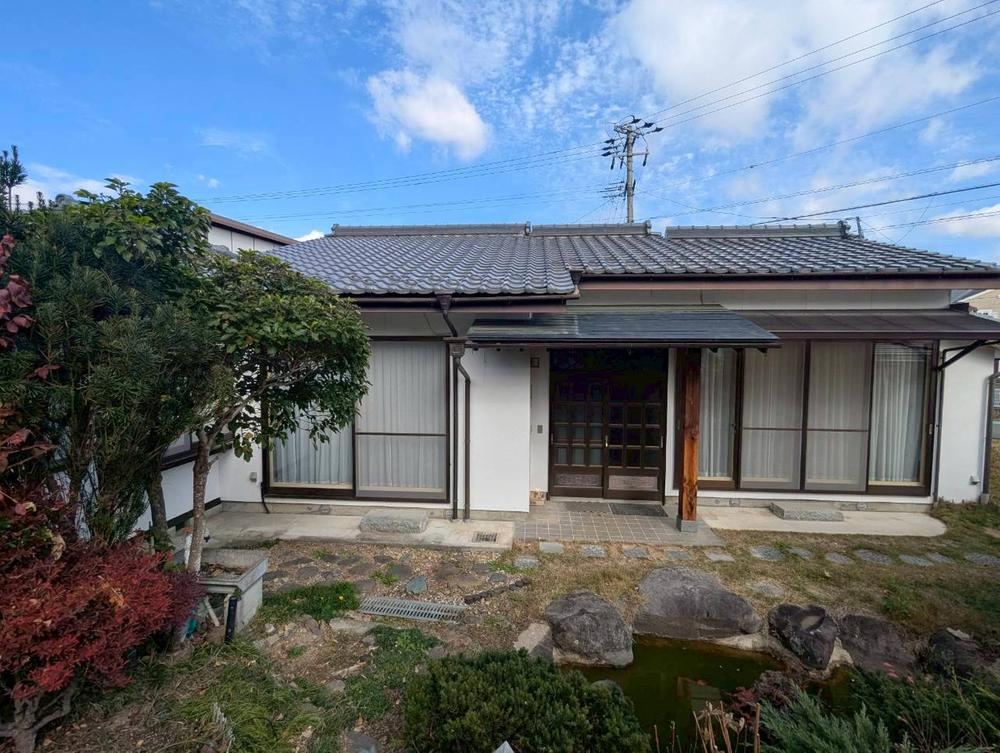 Convenient 5LDK Detached House Near Green Park in Ueda City - Photo 1