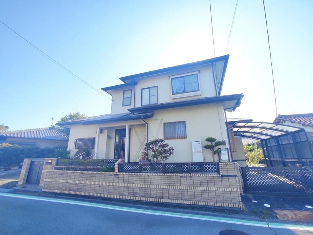 Luxurious Two-Generation Home from a Reputable Builder in Numazu - Photo 1