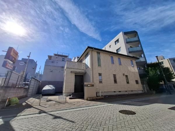 Custom-Built 2LDK House Near Kichijoji Station - Photo 1