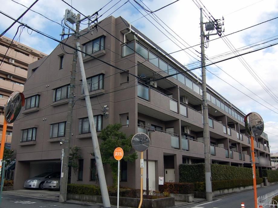 Spacious 2LDK+S Apartment Near Toda Station - Photo 1