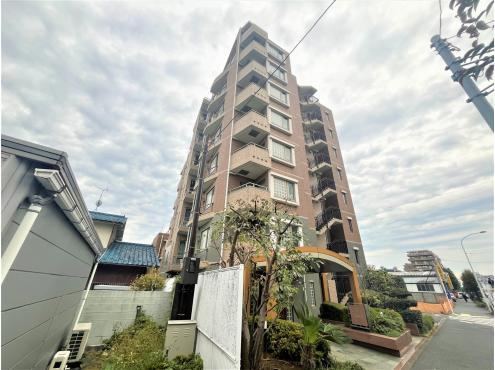 Charming 1 Room Apartment in Takaihodohigashi - Photo 1
