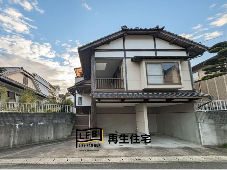 3LDK Home with High Ceilings and Renovation Planned - Photo 1