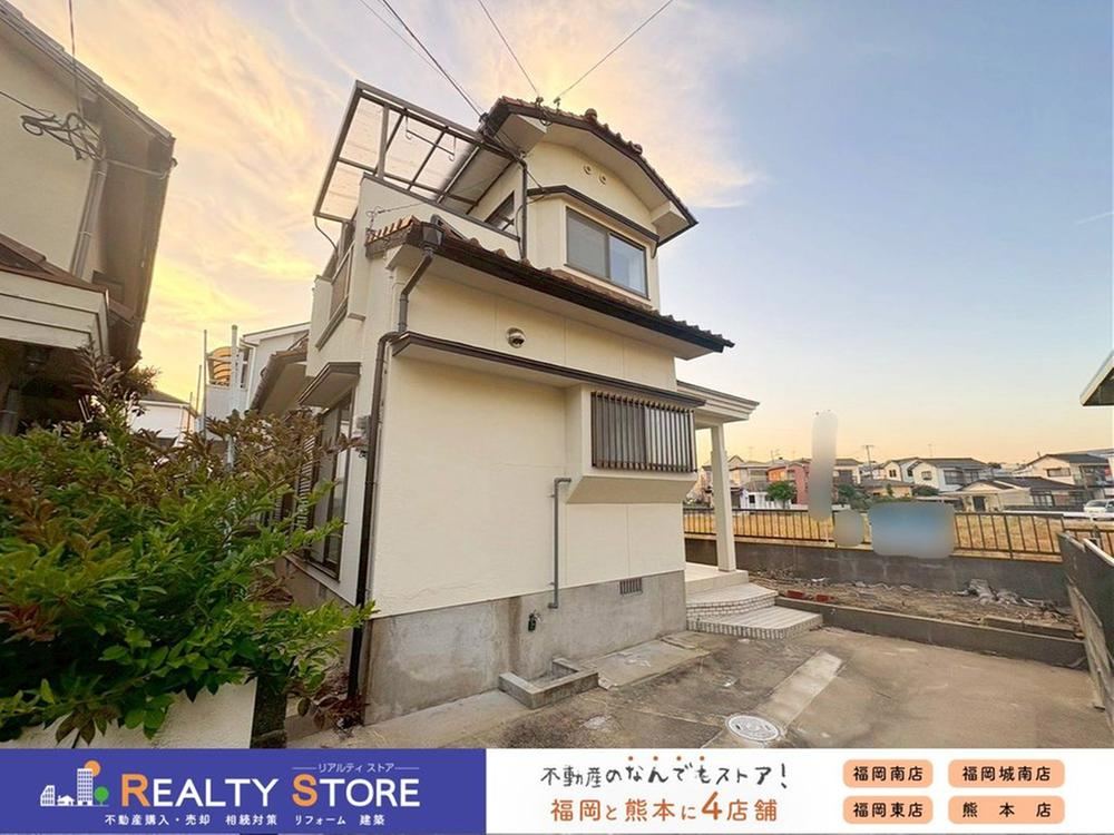 Fully Renovated 3LDK House in Oji, Fukuoka - Photo 1