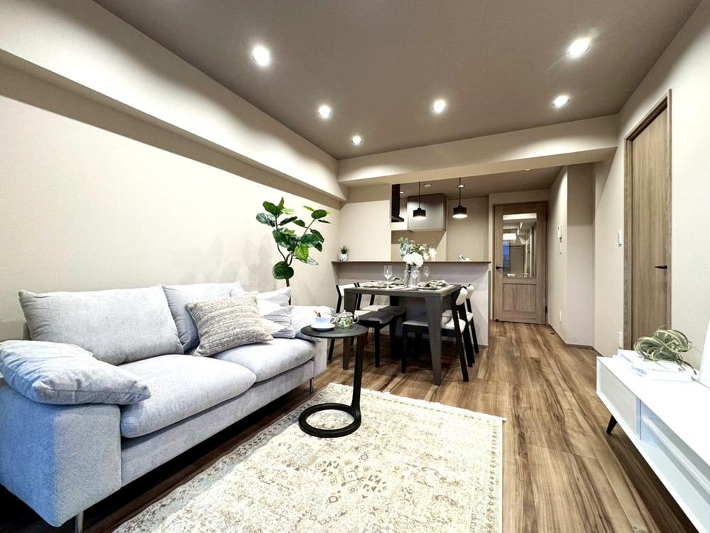 Renovated 3LDK Apartment with New Furniture in Musashino - Photo 1