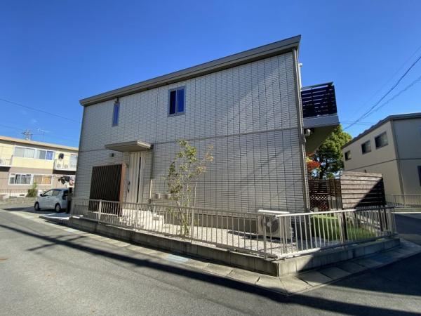 Modern 3LDK+2S House with Solar Power in Kitanagoya - Photo 1