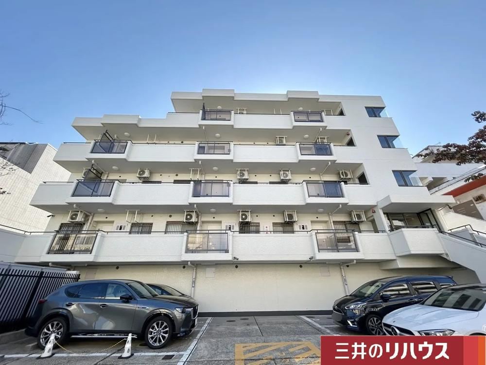 3LDK Apartment with Immediate Move-In Option - Photo 1