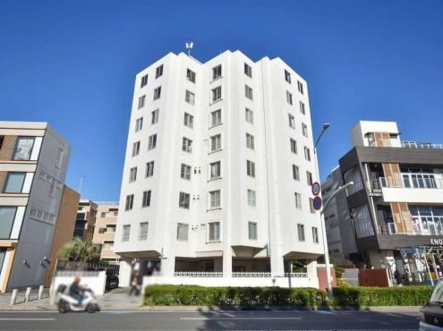 Spacious 3LDK Apartment in Katase Kaigan - Photo 1