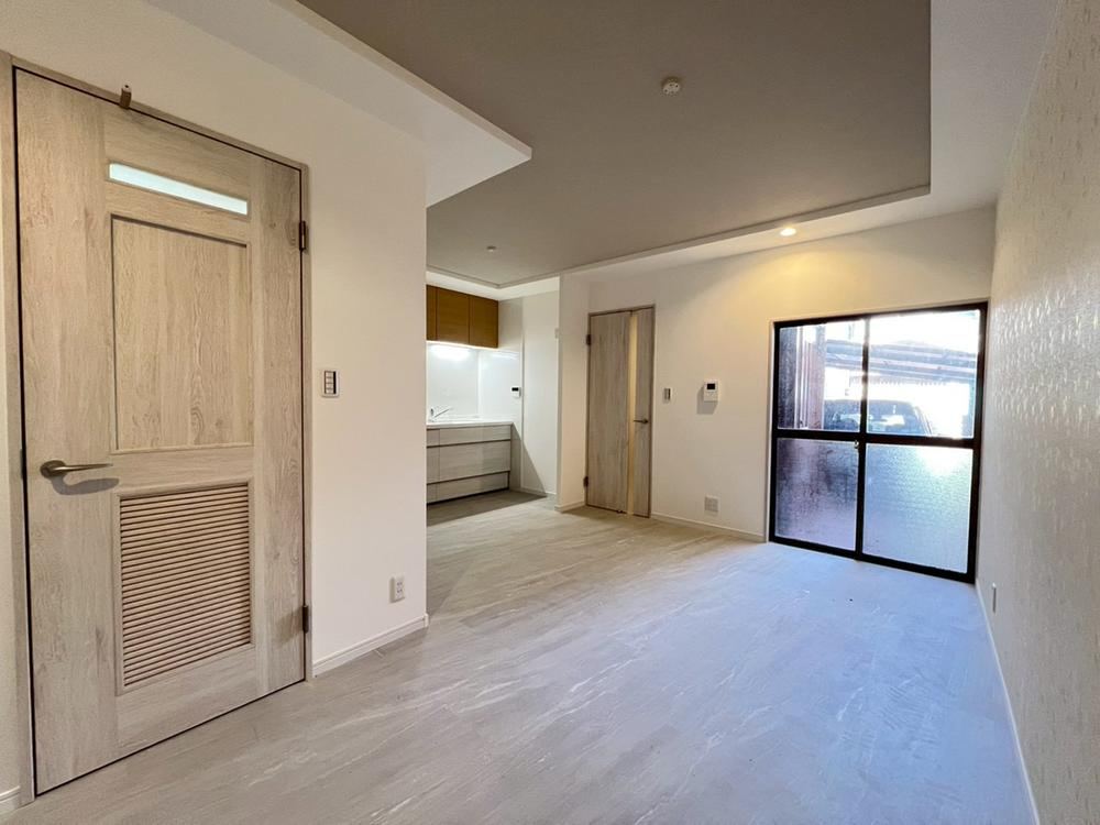 Fully Renovated 4LDK House in Yao City - Photo 1