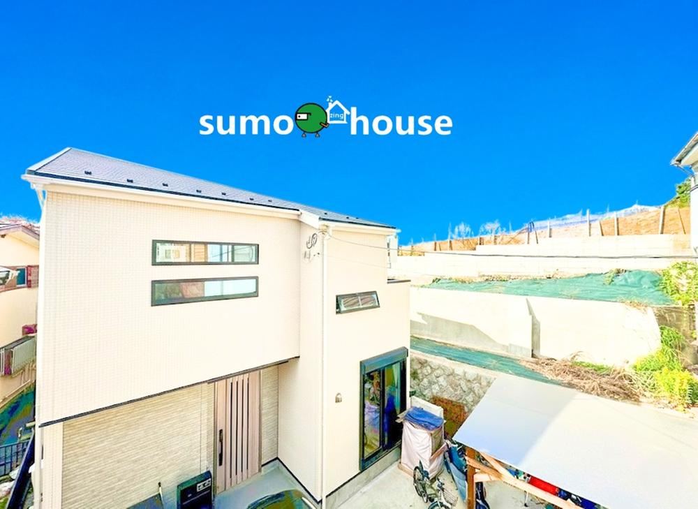 Designer 4LDK House in Hino 4, Yokohama - Photo 1