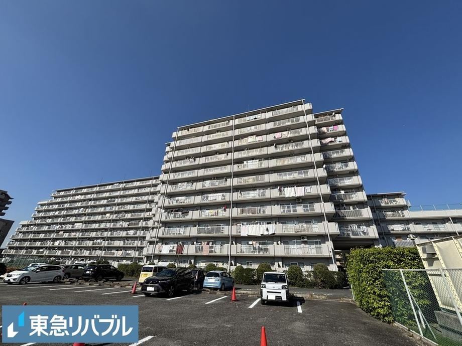 2LDK apartment in Owariasahi, Aichi - Photo 1