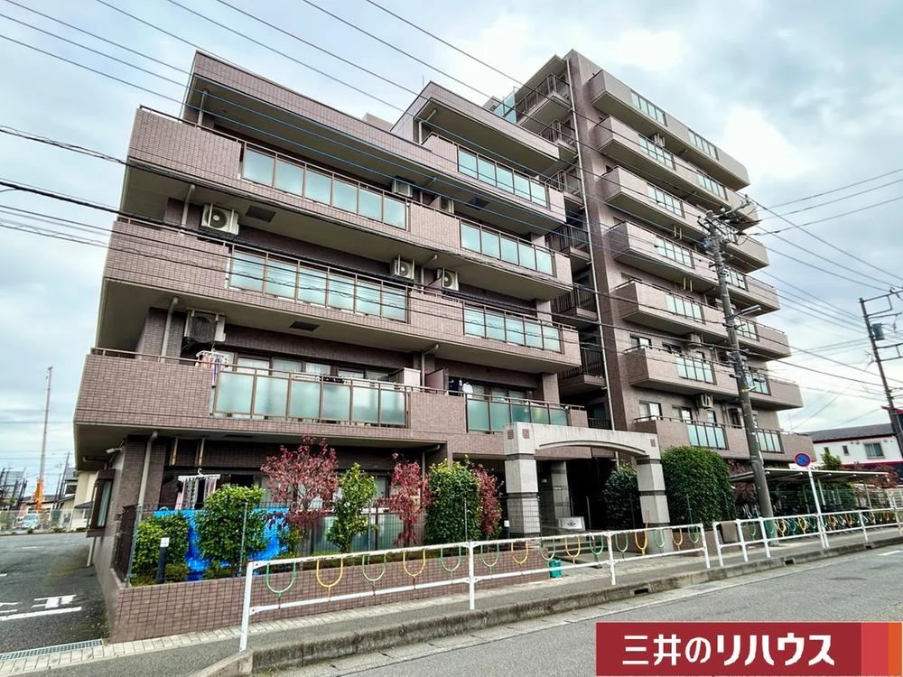 Spacious 4LDK Apartment in Fuchinobe - Photo 1