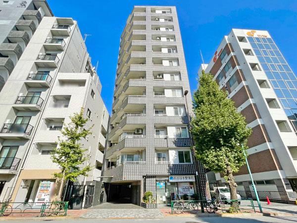 Bright 3LDK Apartment Near Shiinamachi Station - Photo 1