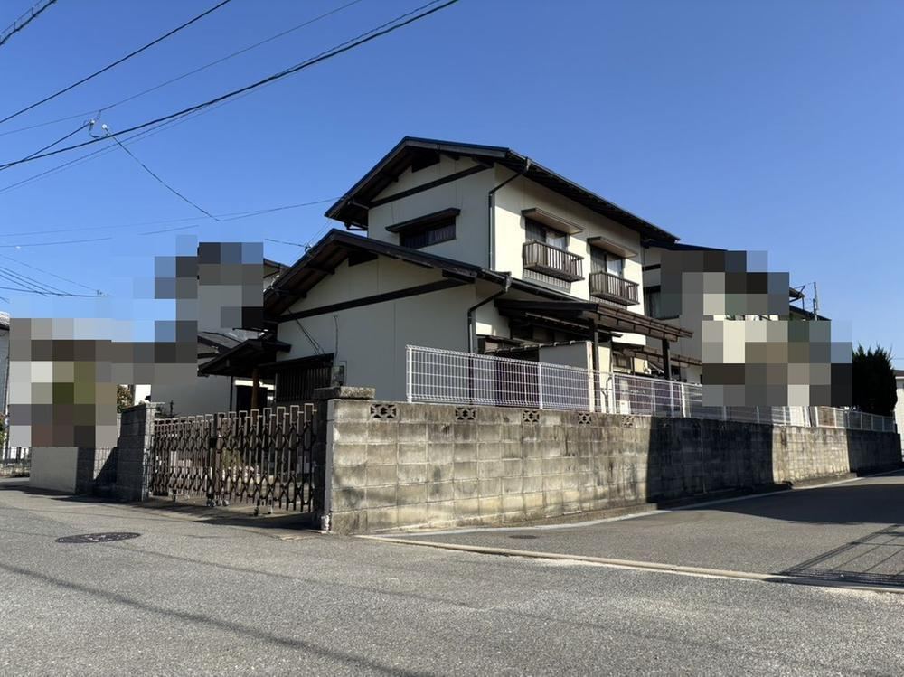 Well-Maintained 4DK House in Fukuoka - Photo 1