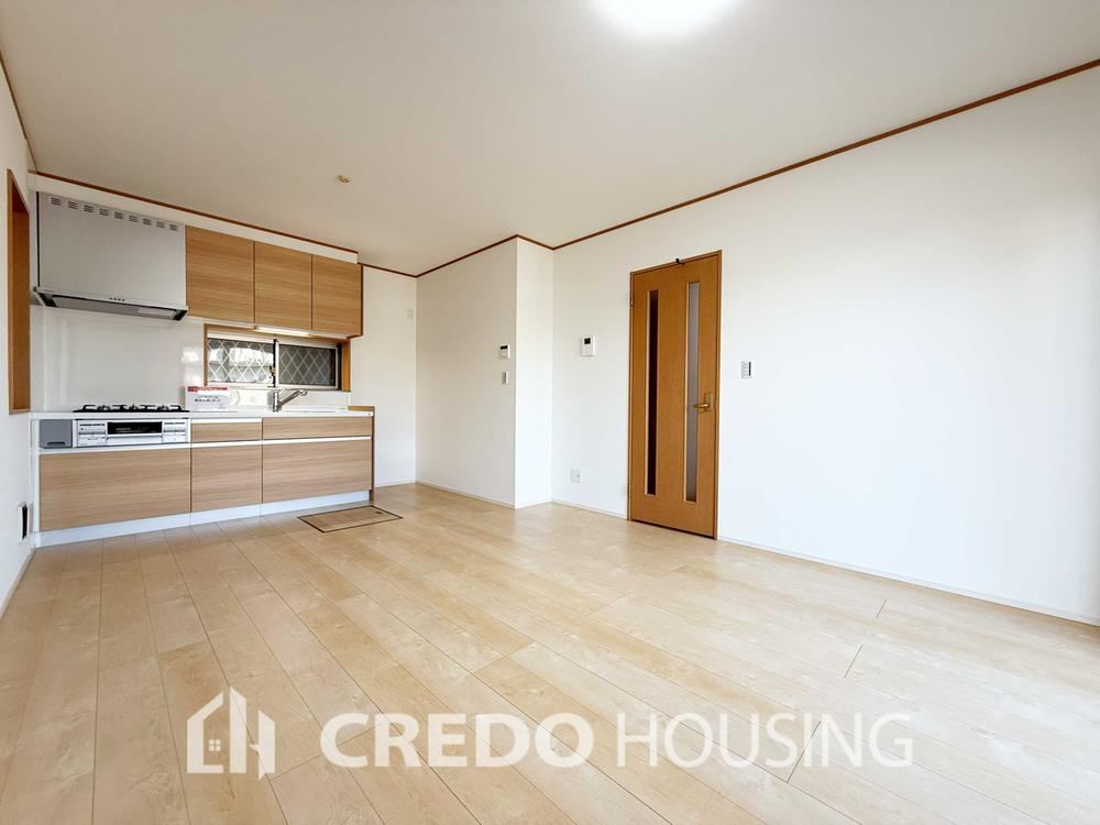 Updated 2LDK Home in Family-Friendly Area - Photo 1