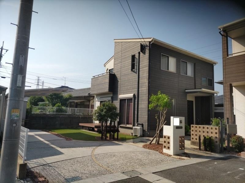 Spacious 4LDK Home with Solar Power in Kitakyushu - Photo 1