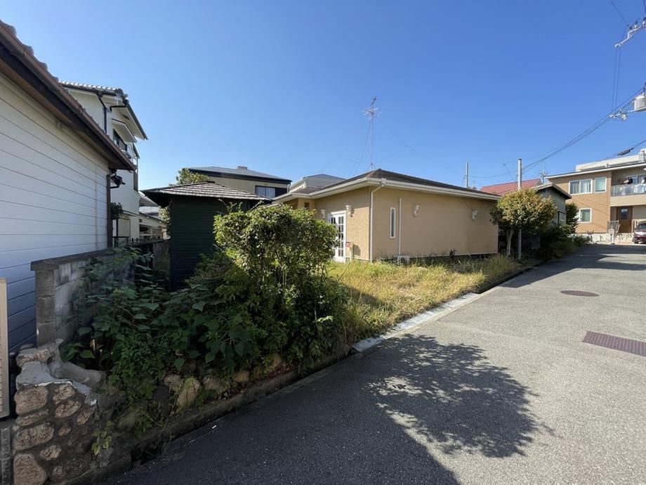 Spacious 1LDK House in Toneyama - Photo 1