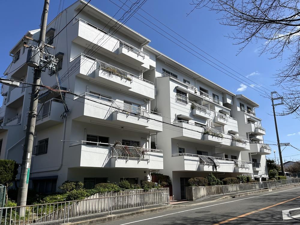 4LDK+S apartment in Minami Ward, Sakai, Osaka - Photo 1