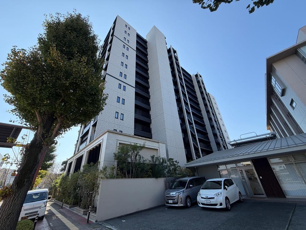 3LDK apartment in Chuo Ward, Kumamoto - Photo 1