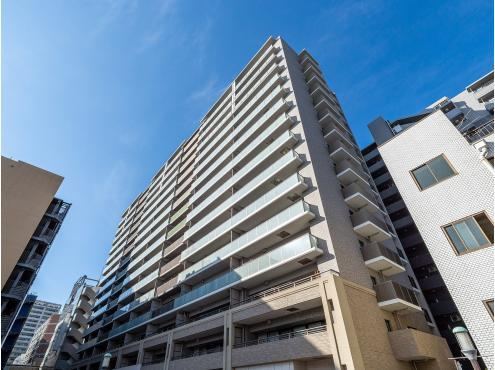 Corner 3LDK Apartment with Great Views in Sagamihara - Photo 1
