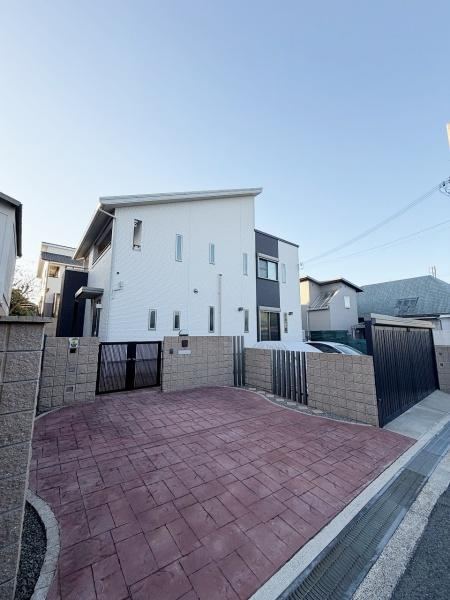 Spacious 3LDK+S Detached House in Izumisano - Photo 1
