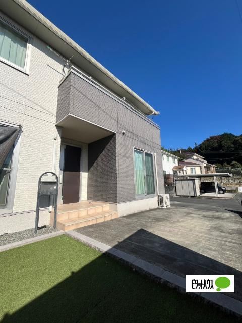 All-Electric 4LDK House with Solar Panels in Fuji - Photo 1