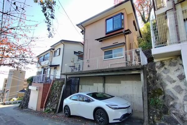 Compact Home with Ocean and Mountain Views in Atami - Photo 1