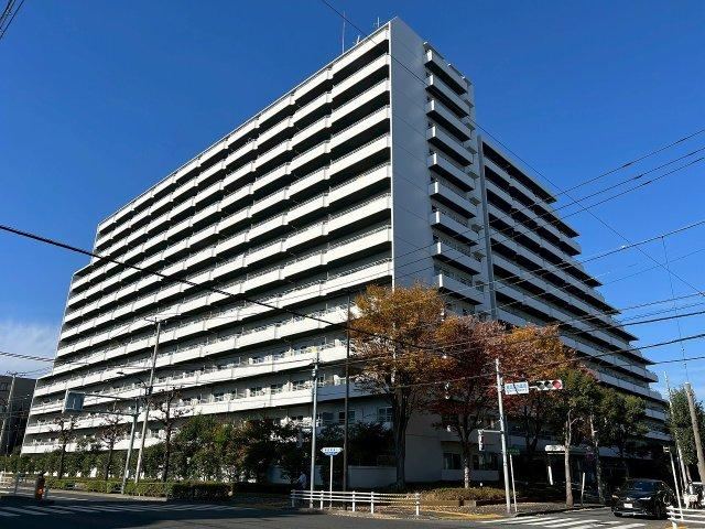 Family-Friendly 3LDK Apartment in Popular Kasai Area - Photo 1